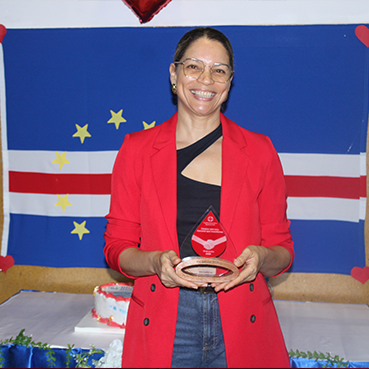 369x369