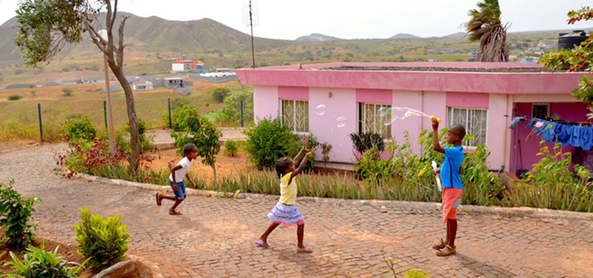 São Domingos: SOS villages report better condition after receiving support from iib